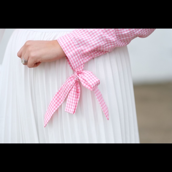 Pleated white skirt worn once - Picture 3 of 3
